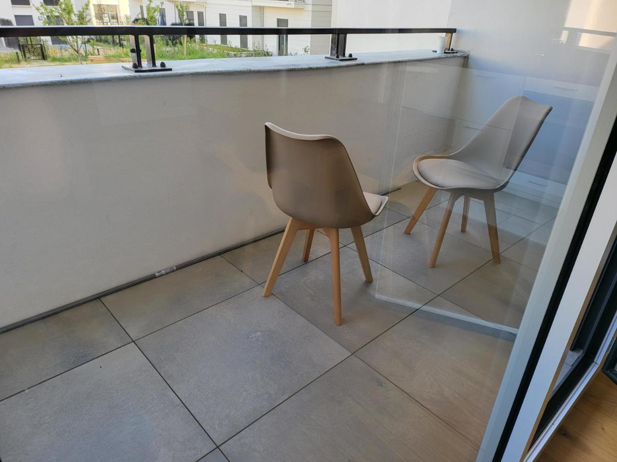 Superbe Appartement A 3Min A Pieds De La Gare Chessy  Exterior photo